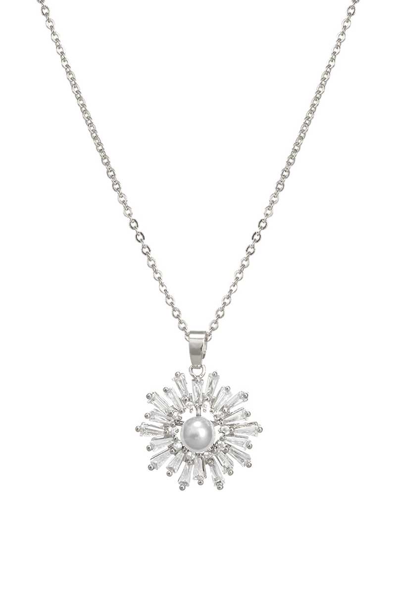 Burst Pearl Center Necklace